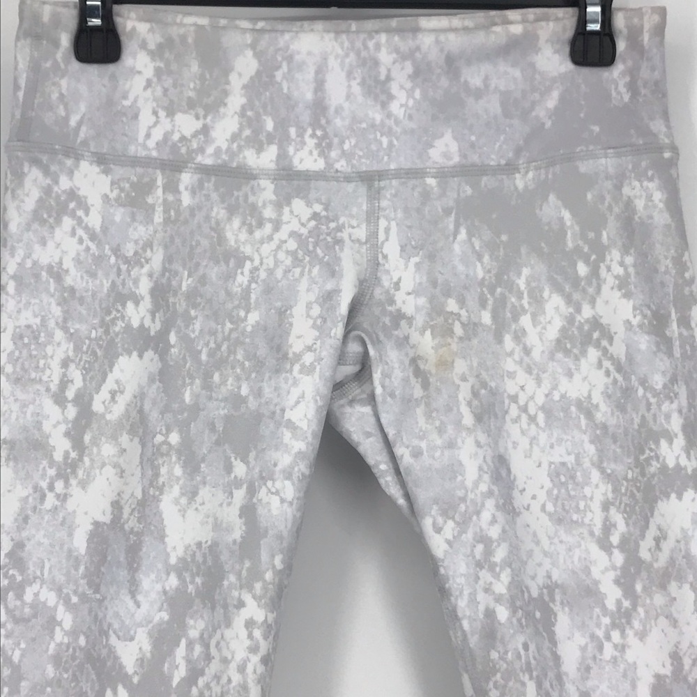 Alo Yoga Airbrush Legging White Python Snakeskin - image 3